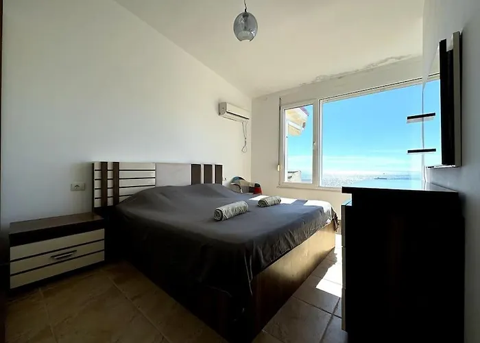 Elena - Luxury Diva *